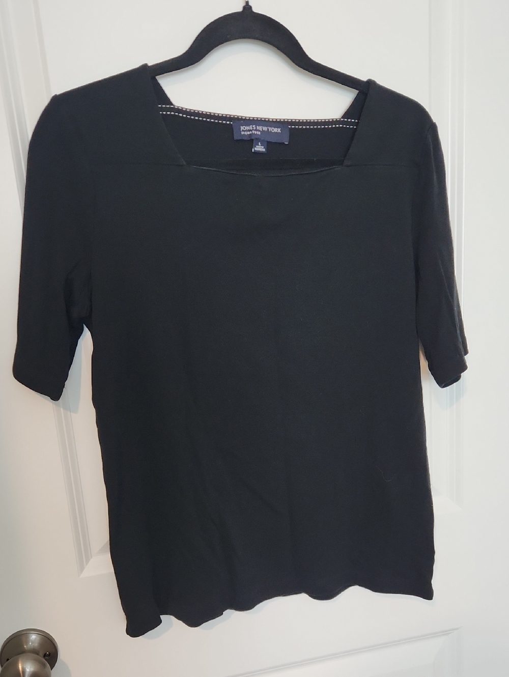 Jones New York Black Short Sleeve Square Neck Top